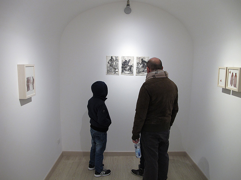 Opere di Doren (a sinistra e a destra) e di Piero Roccasalvo Rub (al centro) - Foto 6 di 9